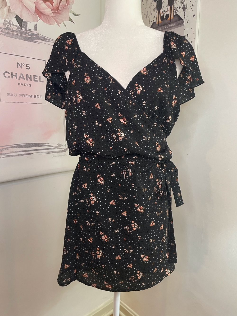 Bailey Blue Wrap Style Romper Black Floral Polka Dot Pattern Size L